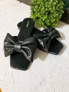  Preppy Bows sandals